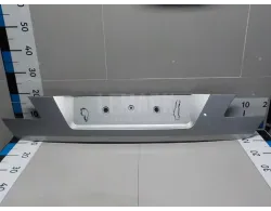 Накладка крышки багажника