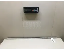 Накладка стекла переднего левого