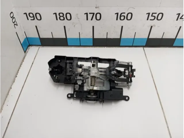 Ручка двери задней наружная левая для  BMW X1 F48 2014-2022