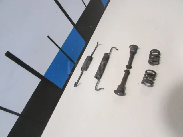 Установочный к-кт колодок ручного тормоза для  BMW X3 G01/F97 2017-2024