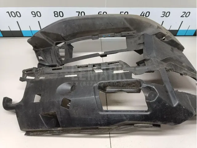 Кронштейн фары противотуманной правой для  BAIC