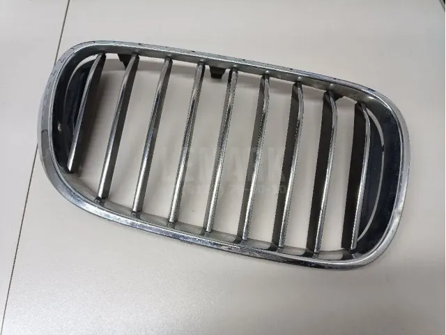 Решетка радиатора правая для  BMW 7-serie E65/E66 2001-2008