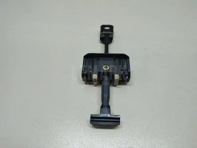 Ограничитель двери для  CASE SV300 2012