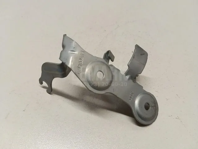 Кронштейн (сопут. товар) для  GM Pontiac Vibe 2002-2007