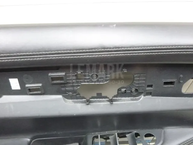 Обшивка двери передней левой для  DAF XF 106 2014