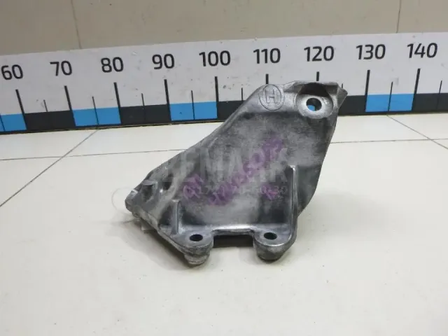 Кронштейн двигателя правый для  Ford C-MAX 2003-2010