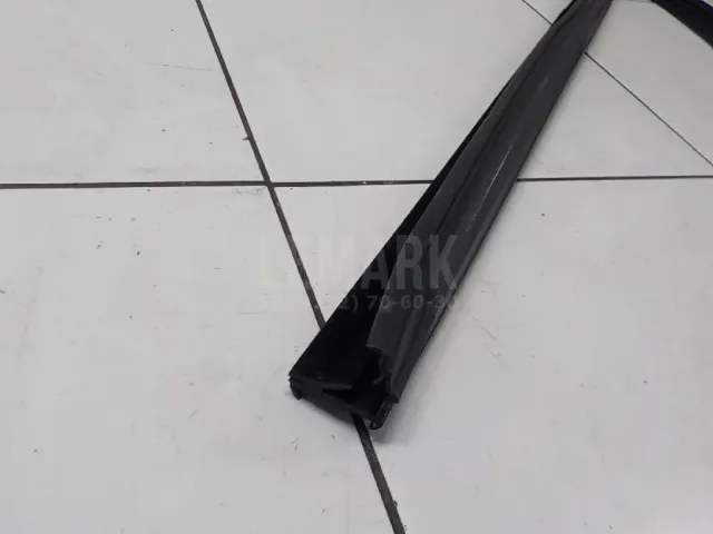 Уплотнитель стекла двери