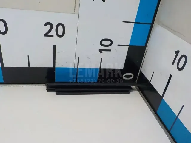 Накладка стекла заднего правого для  Chevrolet Viva 2004-2008