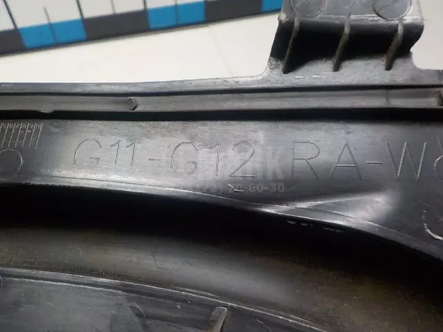Уплотнитель капота