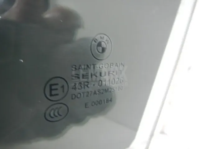 Стекло двери передней левой для  BMW 5-serie E60/E61 2003-2009