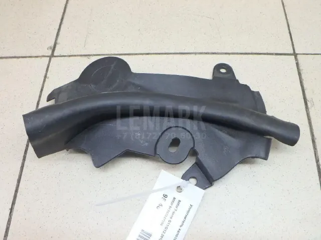 Уплотнитель капота