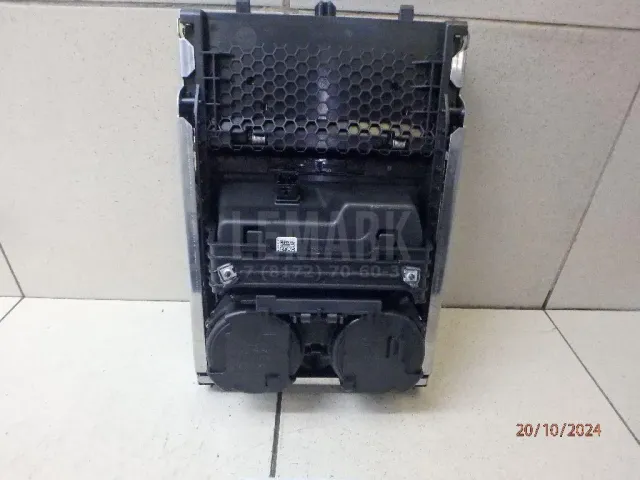 Подстаканник для  Geely Coolray (SX11) 2018