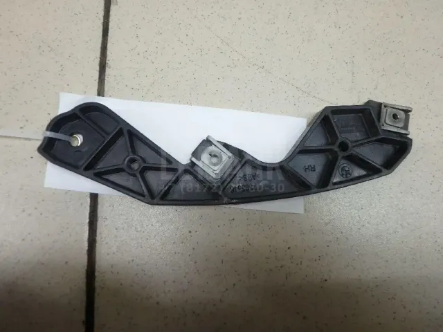 Кронштейн переднего бампера правый для  Ford Fusion 2002-2012