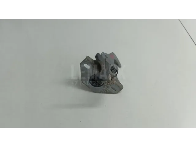 Крючок капота для  Ford Kuga 2008-2012