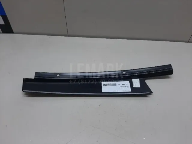 Накладка двери задней правой для  BMW X5 E53 2000-2007