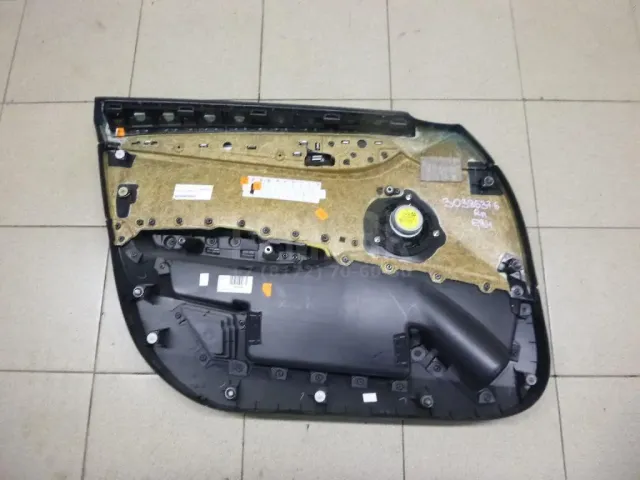 Обшивка двери передней правой для  Audi Q3 (8U) 2012-2018