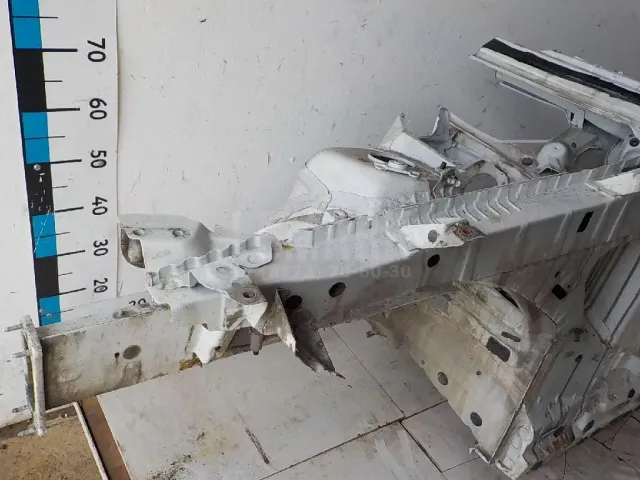 Порог со стойкой левый для  Ford Kuga 2008-2012