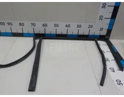 Уплотнитель стекла двери