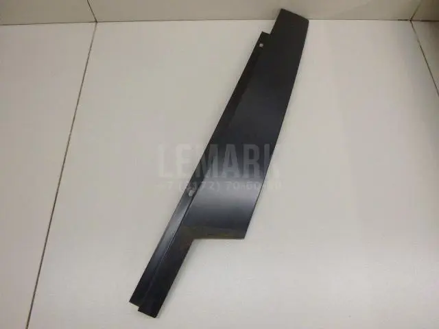 Накладка двери передней левой для  BMW 4-serie G22/G23 2020