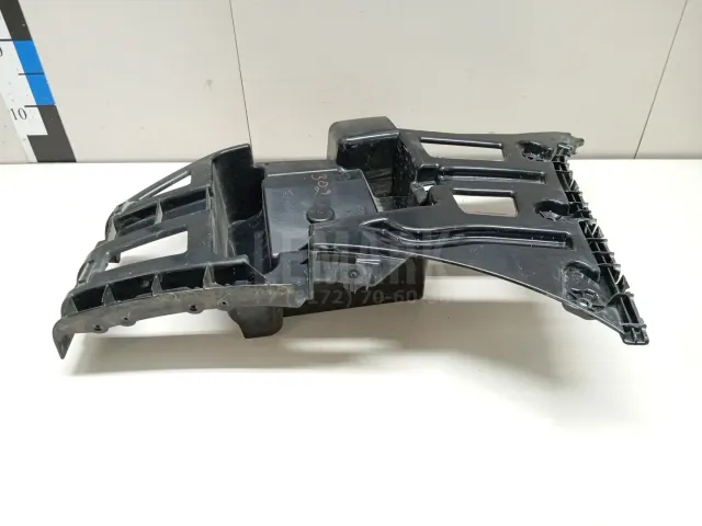 Кронштейн заднего бампера правый для  Ford C-MAX 2003-2010