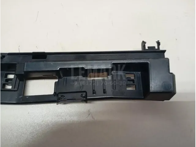 Кронштейн (сопут. товар) для  BMW 3-serie F30/F31/F80 2011-2020