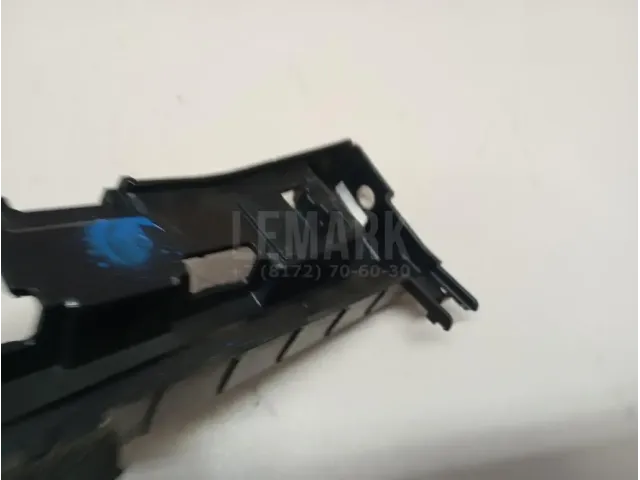 Кронштейн (сопут. товар) для  BMW 3-serie F30/F31/F80 2011-2020