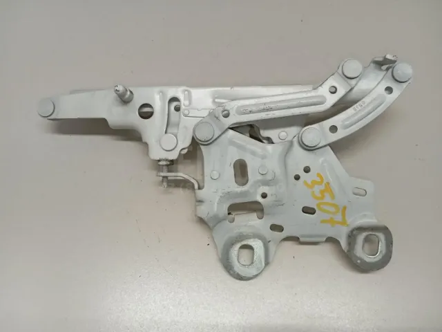 Петля капота левая для  BMW 3-serie F30/F31/F80 2011-2020