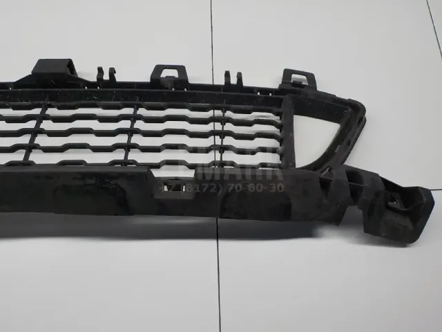 Решетка в бампер центральная для  Ford C-MAX 2003-2010
