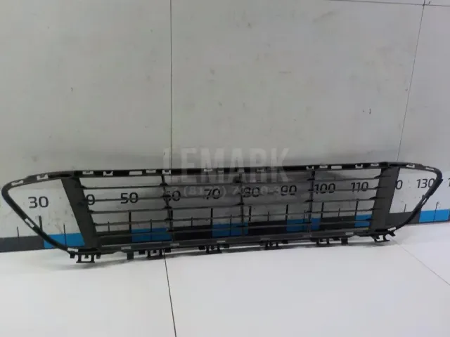 Решетка в бампер центральная для  Great Wall Hover 2005-2010
