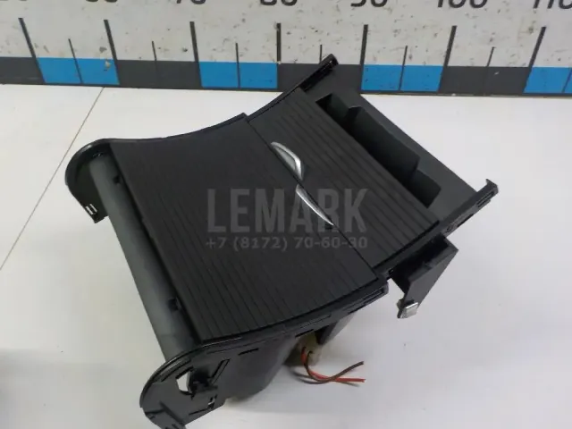Подстаканник для  BMW X2 F39 2018-2023