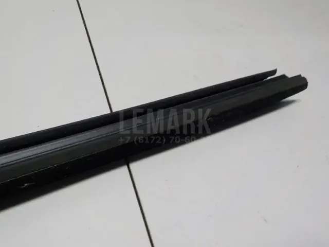 Накладка стекла заднего левого для  BMW X5 F15/F85 2013-2018
