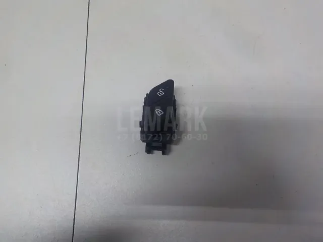 Кнопка центрального замка для  BMW 2-serie F22/F23/F87 2013-2020