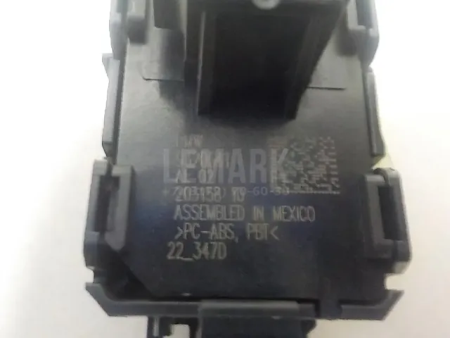 Кнопка центрального замка для  BMW 2-serie F22/F23/F87 2013-2020