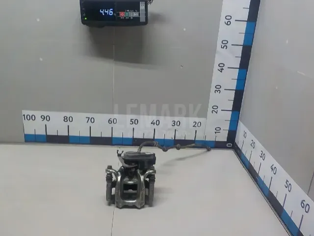 Суппорт тормозной задний левый для  CASE SV300 2012