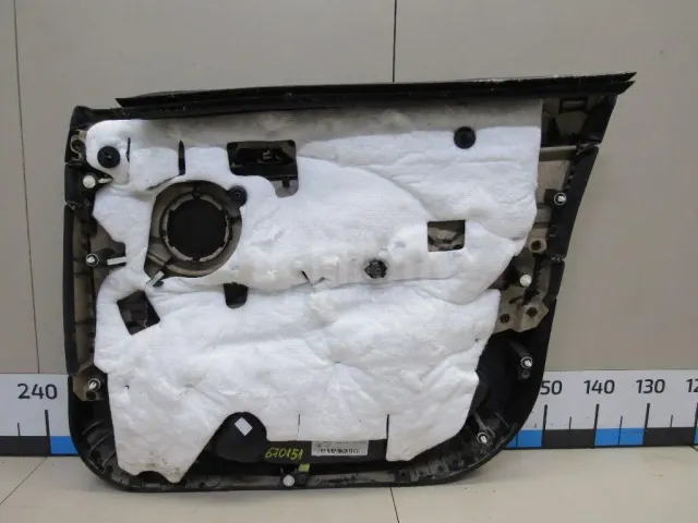 Обшивка двери передней левой для  Ford Focus II 2008-2011