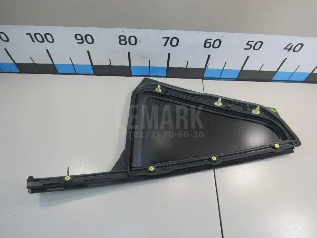 Стекло двери задней левой (форточка) для  Ford America Mustang 2005-2009