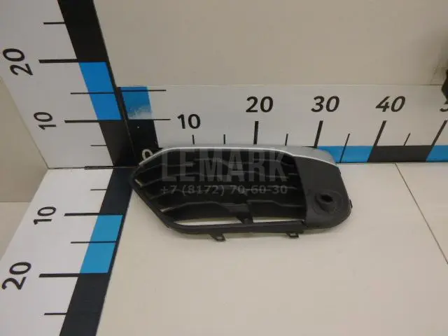 Решетка в бампер левая для  BMW 2-serie F22/F23/F87 2013-2020