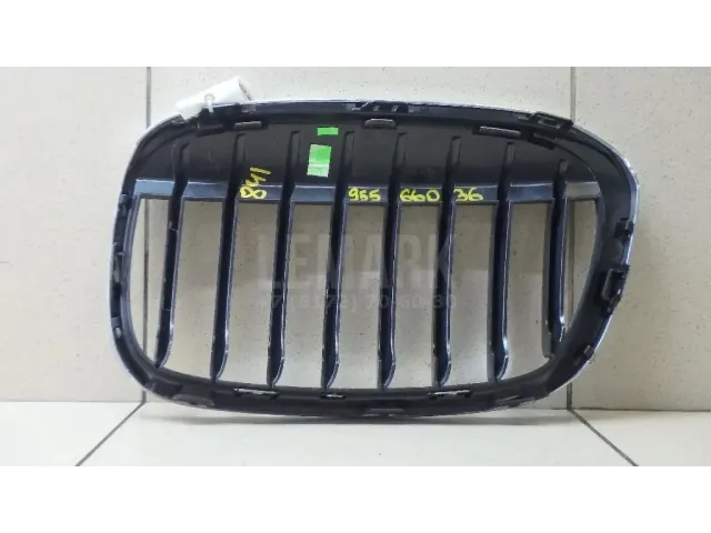 Решетка радиатора правая для  Citroen C5 2004-2008