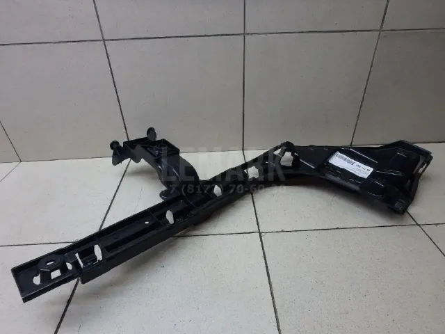 Кронштейн заднего бампера правый для  Ford C-MAX 2003-2010