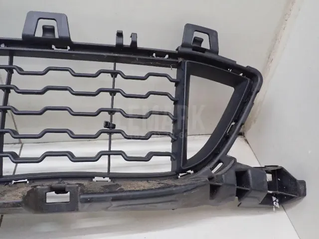 Решетка в бампер центральная для  Great Wall Hover M2 2010-2014