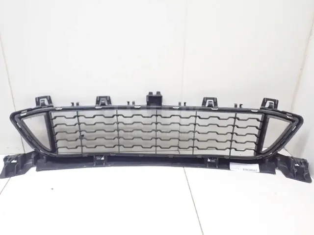 Решетка в бампер центральная для  Great Wall Hover M2 2010-2014