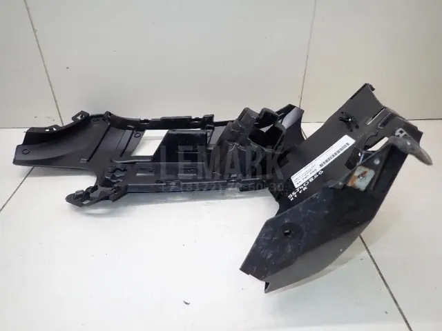 Кронштейн переднего бампера правый для  BMW X6 F16/F86 2014-2020