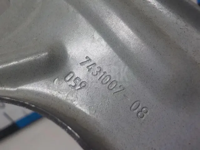 Кронштейн крепления крыла для  Ford C-MAX 2003-2010