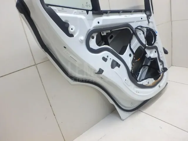 Дверь задняя левая для  BMW X3 E83 2004-2010