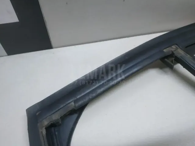 Уплотнитель стекла двери для  FAW J5 2004