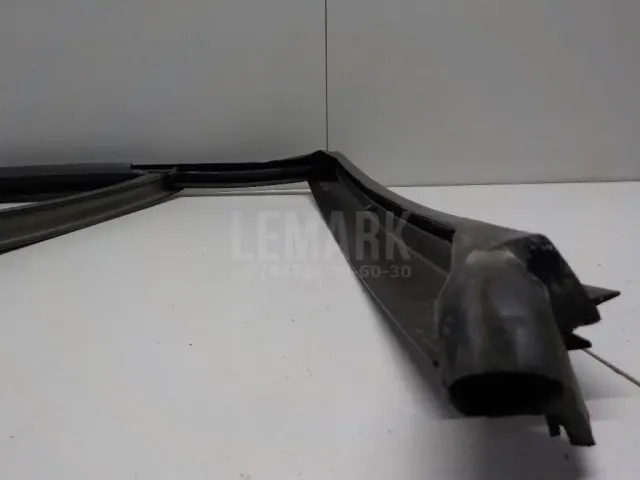 Уплотнитель стекла двери для  Fiat Punto II (188) 1999-2010