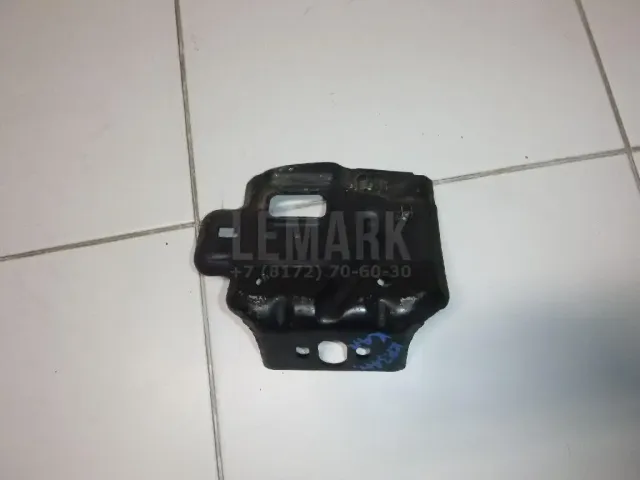 Кронштейн замка капота для  BMW X3 E83 2004-2010