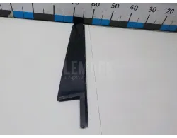 Накладка двери задней левой