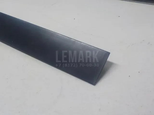 Накладка двери задней левой для  BMW X1 U11 2022