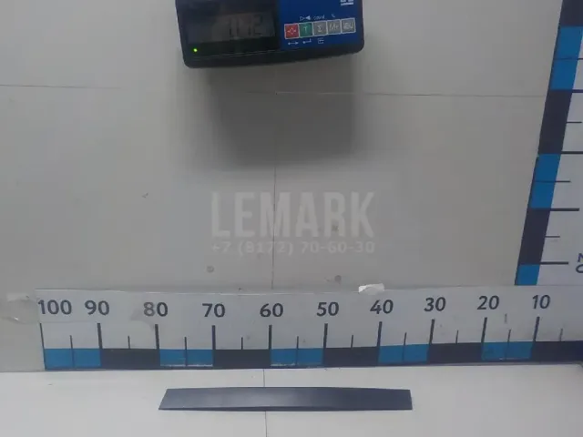 Накладка двери задней левой для  BMW X1 U11 2022